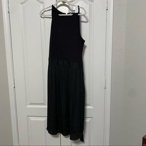 Tie back dress nwt 18